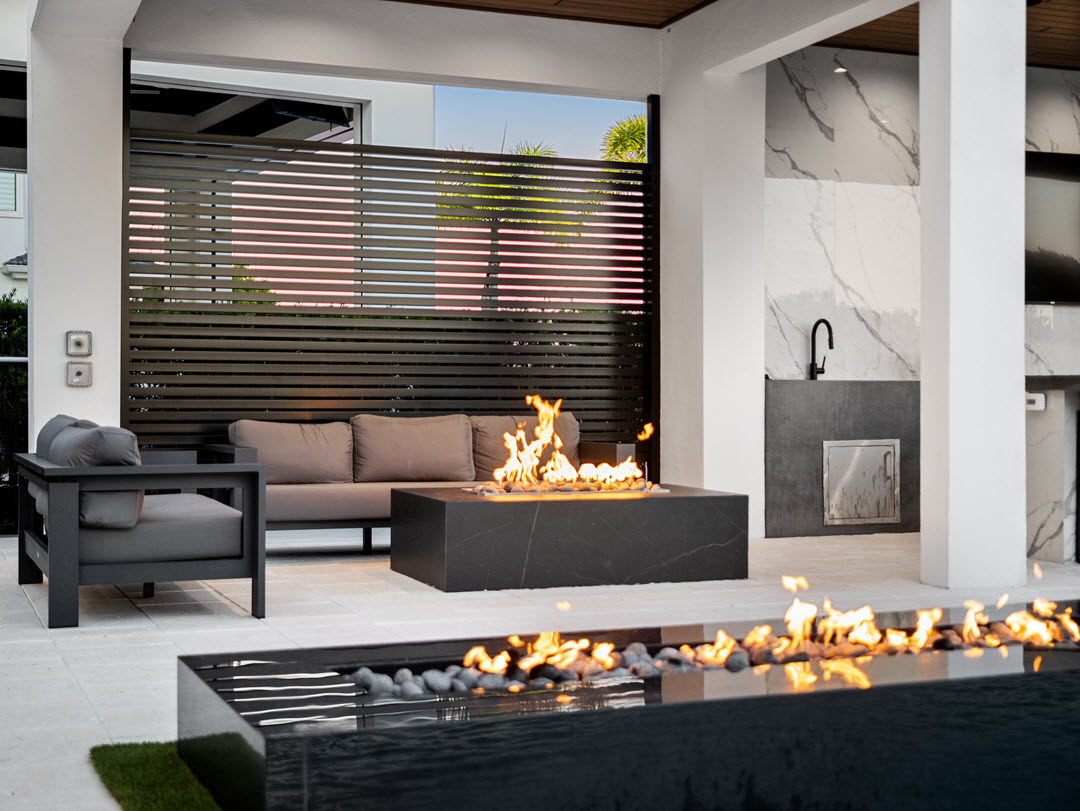SPA-Planters-B&W Black Polished 10