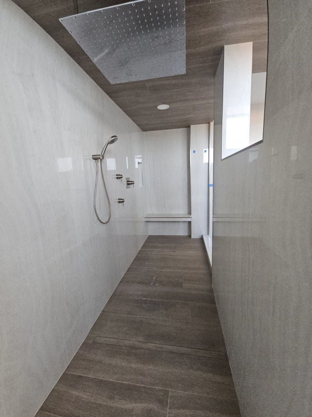 Trilogy Onyx Light Lux - Shower 04